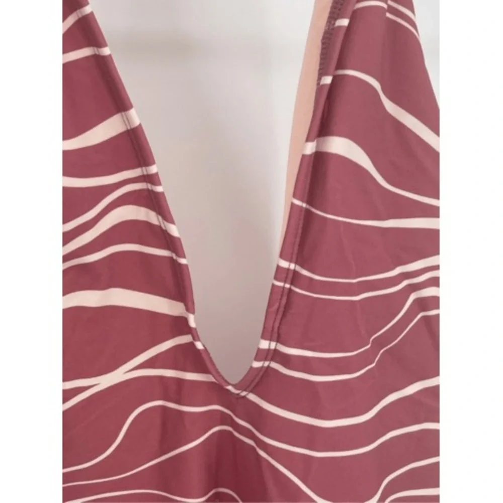 Cupshe Swimsuit One Piece Halter Women's‎ Size Medium Pink White New